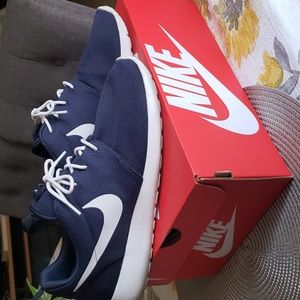 New Nike Roshe